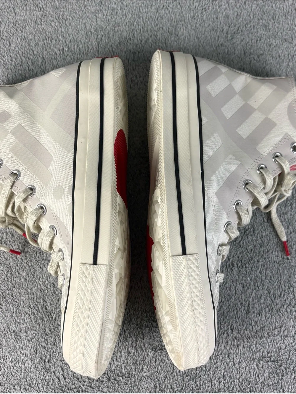 Size US 10.5 UK 9.5 Liverpool F.C. x Converse Chuck 70 High Anfield Stadium - Picture 2 of 16